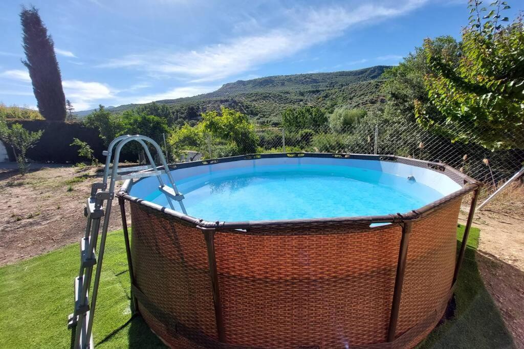 La Huerta Del Castillo Con Su Caz De Agua - Enjoy Life & Relax Castillo de Locubin Bagian luar foto